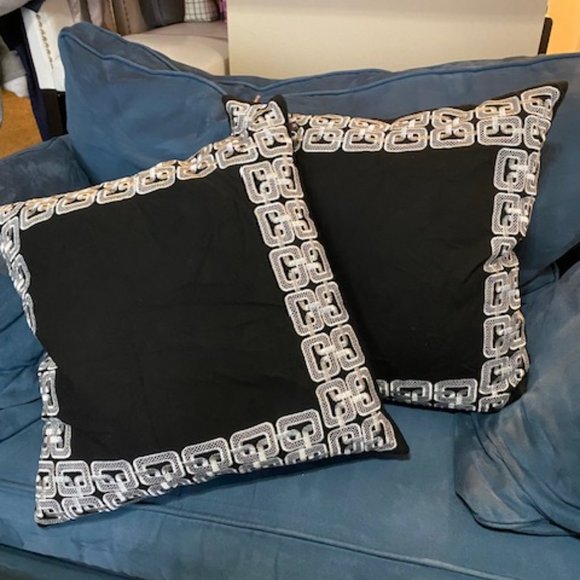 Rodeo Home pair of Black and Silver Greek Key pillows - Picture 9 of 13